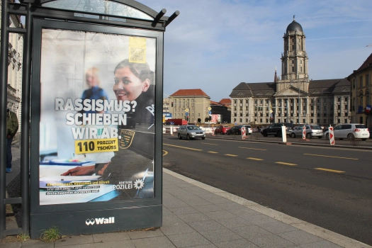 Strafverfahren wegen Polizei-Adbustings schon wieder eingestellt!